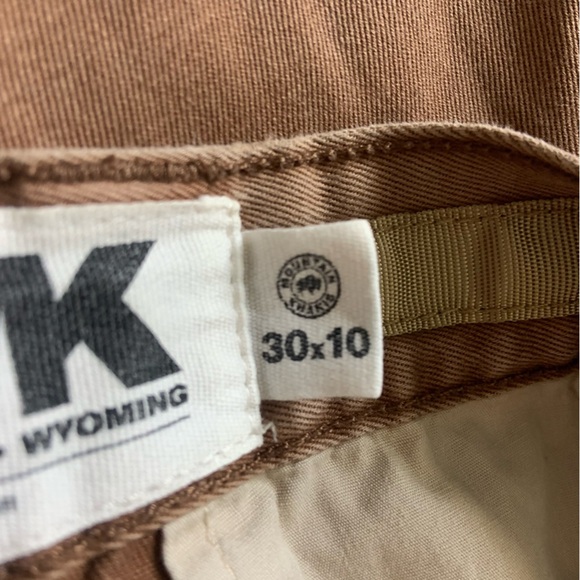 Mountain Khakis Men’s Solid 10” Short - Picture 9 of 11